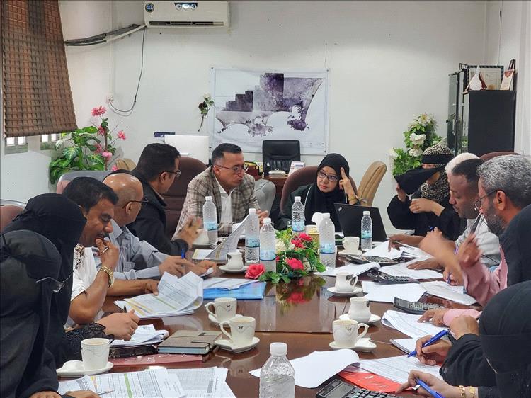 مدير عام المنصورة يناقش البرنامج الإستثماري لمشاريع السلطة المحلية للعام 2026م