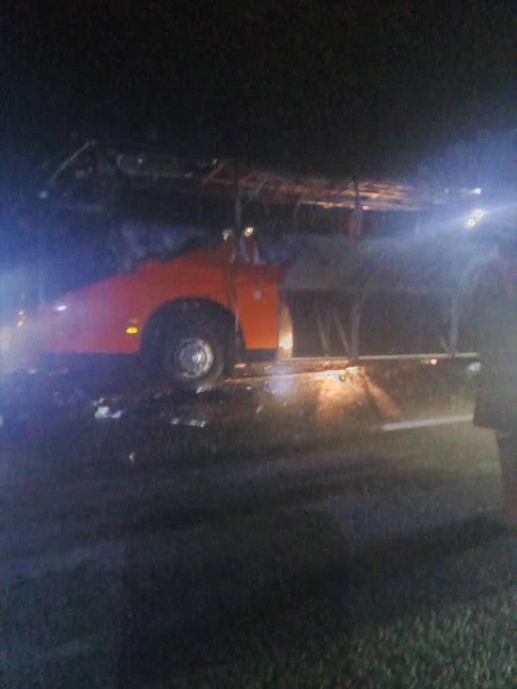 حريق في باص تابع لشركة البركة بشقرة دون خسائر بشرية والأجهزة الأمنية تؤمّن الموقع 