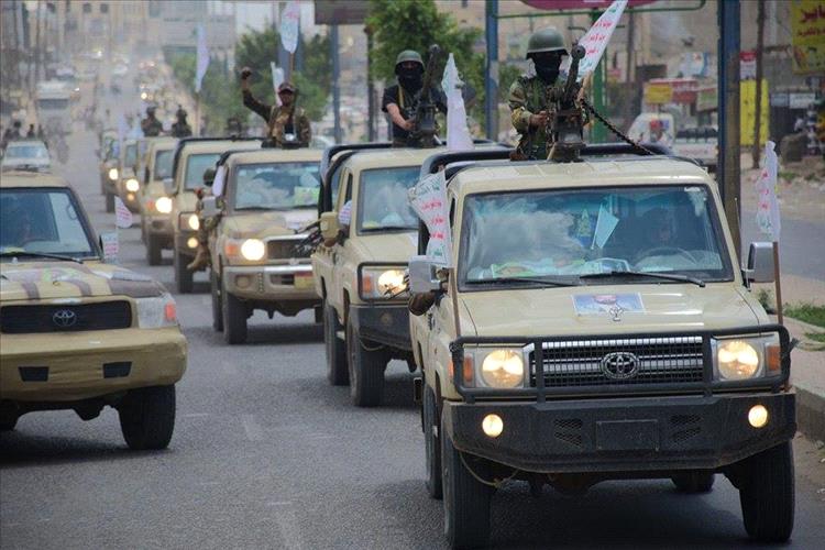 الحوثيون يدفعون بتعزيزات عسكرية إلى تخوم لحج وأبين 