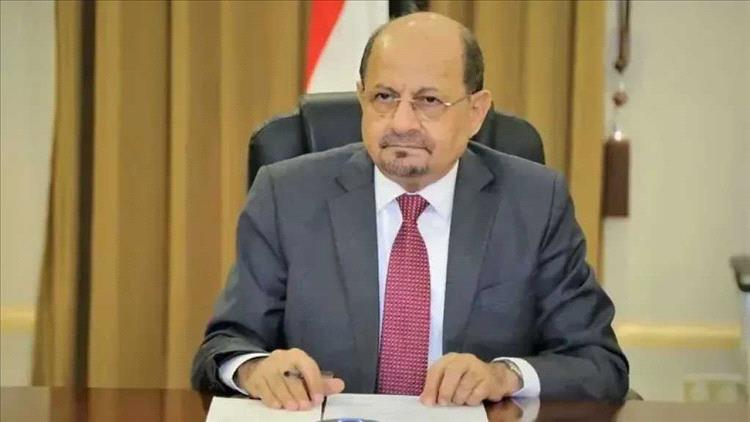 صحافي: الحكومة الجديدة أمام خطوة واحدة لاستعادة ثقة الشعب 