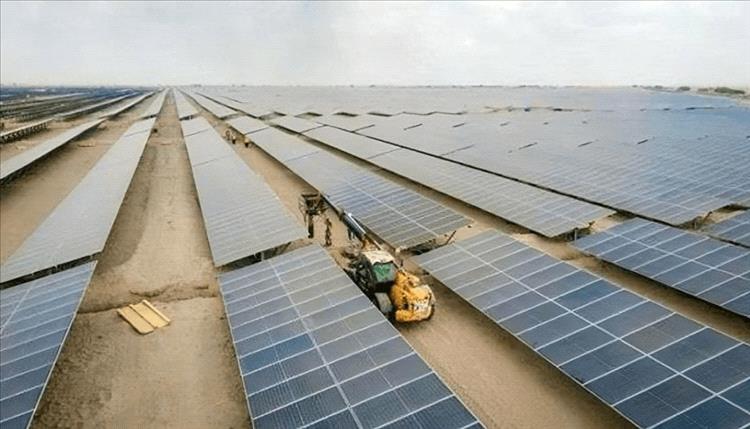 عودة تشغيل محطة الطاقة الشمسية بعدن بعد توقف عدة أيام 