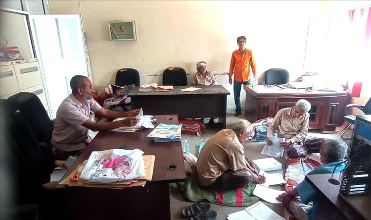 شعبة التدريب بتربية لحج تواصل فحص تقارير الزيارة الثانية للمدارس ضمن برنامج المنح المدرسية