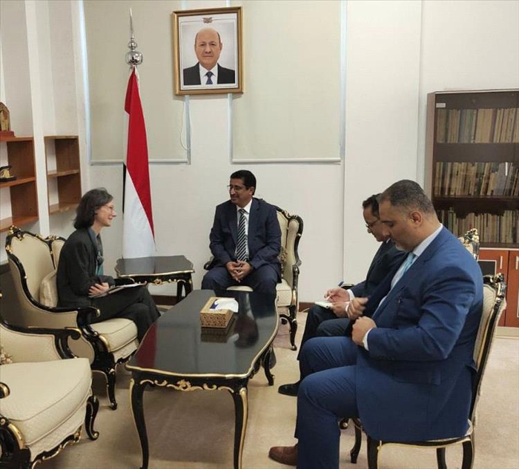 وكيل وزارة الخارجية يبحث مع السفيرة الفرنسية تعزيز التعاون المشترك