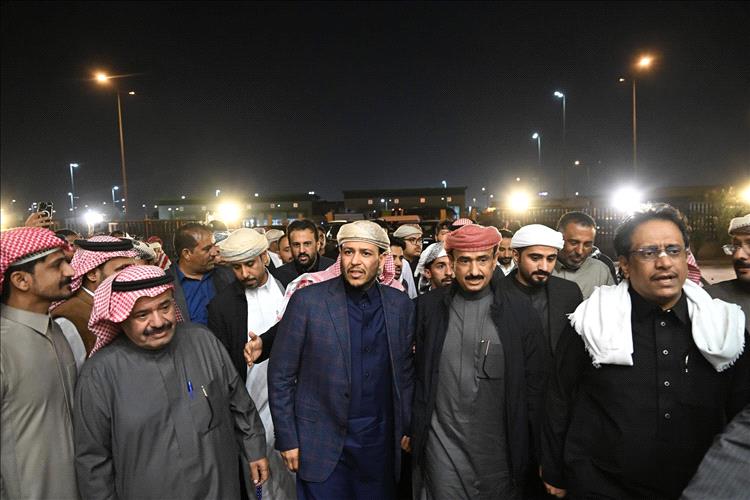 الدكتور العليمي يؤكد دعم مجلس القيادة الرئاسي لمحافظة شبوة خلال لقاء تشاوري موسع لأبنائها في الرياض