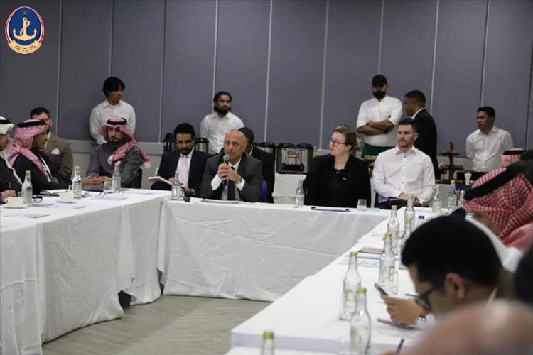 اجتماع دولي يؤكد أهمية دعم خفر السواحل اليمني لتأمين الموانئ وحماية المياه الإقليمية