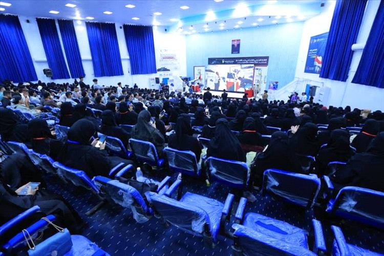 محافظ تعز يفتتح المعرض الثاني للكتاب