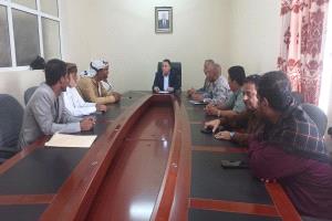 أمين عام محلي أبين يناقش مع أمين عام جمعية الحكمة اليمانية تدخلات الجمعية للعام الجديد 2026م