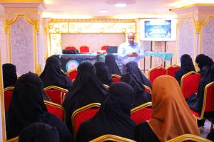 الذكاء الاصطناعي يلتقي بالمحاسبة الذكية في دورة تطبيقية بجامعة القرآن الكريم والعلوم الإسلامية – عدن