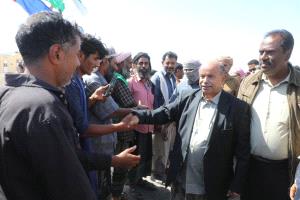 محافظ حضرموت يؤكد أهمية الحفاظ على المكتسبات الوطنية وتعزيز الأمن والاستقرار