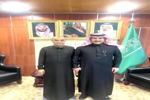 السفير السعودي محمد آل جابر يلتقي رئيس الوزراء ووزير المالية السابق سالم بن بريك