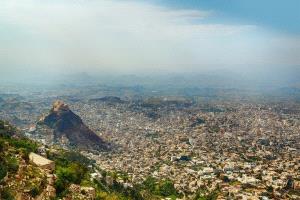 مقتل طبيبة أمام أطفالها في تعز