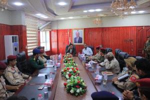 اللجنة الأمنية في المهرة تدعو إلى التسليم الطوعي للاسلحة في مدة اقصاها 10 ايام