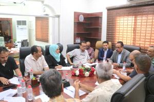 العقربي يعقد أول اجتماع استثنائي لقيادة صندوق صيانة الطرق والجسور لعام 2026 ويشدد على الانضباط المؤسسي