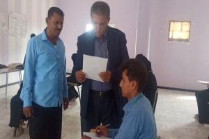 مدير عام التعليم الفني والتدريب المهني بأبين يتفقد سير الاختبارات النظرية بالمعهد التقني الزراعي بجعار