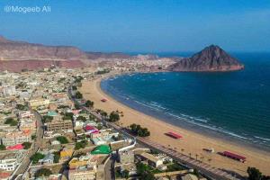 أبناء عدن يطالبون بتمثيل عادل في أي ترتيبات سياسية قادمة ومسار مستقل لقضيتهم