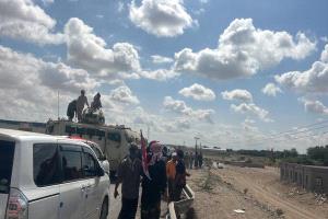 توافد آلاف المتظاهرين من الضالع ولحج ويافع إلى عدن للمشاركة في فعالية بساحة العروض والعمالقة ودرع الوطن تؤمن شمال المدينة