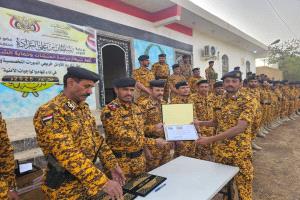 شرطة المنشآت بمأرب تكرم الأوائل والمتميزين في أداء المهام الأمنية .