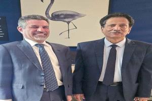 لقاء جمع محافظ المهرة بالسفير الأمريكي في الرياض