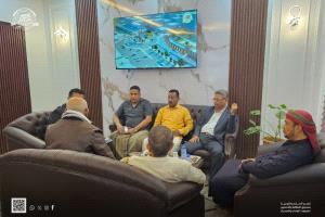 اجتماع لمناقشة تطوير الواجهه الأمامية لحديقة الوحده وفق قرار مجلس إدارة صندوق النظافة والتحسين حضرموت الوادي والصحراء