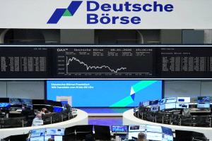 الأسهم الأوروبية تتجه نحو خسارة أسبوعية بعد اضطرابات غرينلاند