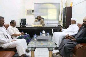 مناقشة أنشطة مكتب مؤتمر حضرموت الجامع بمديرية السوم والمعوقات التي واجهته خلال الأحداث الأخيرة