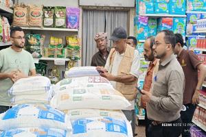 حملة رقابية في الشيخ عثمان تُلزم تجار الجملة والسوبرات بعدم تجاوز التسعيرة الرسمية