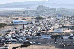 زحف شعبي غير مسبوق لأبناء أبين نحو العاصمة عدن