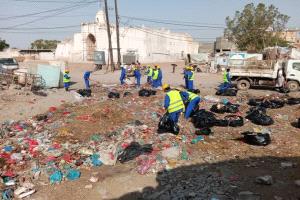 الحديدة.. إنطلاق حملة نظافة في حيس للحد من الأوبئة بدعم من منظمة التضامن