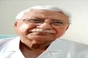 نائب وزير الصناعة المستشار سالم الوالي يعزي بوفاة وكيل وزارة الإسكان السابق المهندس غازي أحمد