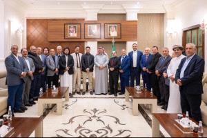 السفير السعودي آل جابر يلتقي وفد المجلس الانتقالي في الرياض
