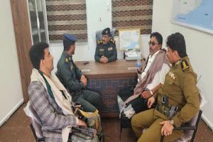 مدير عام شرطة شبوة يتفقد إدارة الأدلة الجنائية ويثمن جهود العاملين فيها