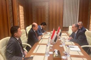 وزير الخارجية يبحث مع نظيره المصري العلاقات الثنائية وتعزيز التنسيق المشترك