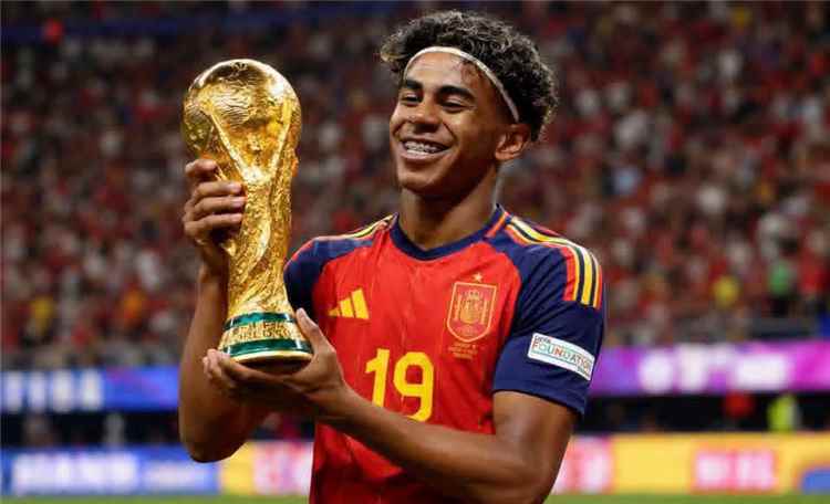إسبانيا تتوج بكأس العالم 2026 بعد ملحمة كروية أمام الأرجنتين