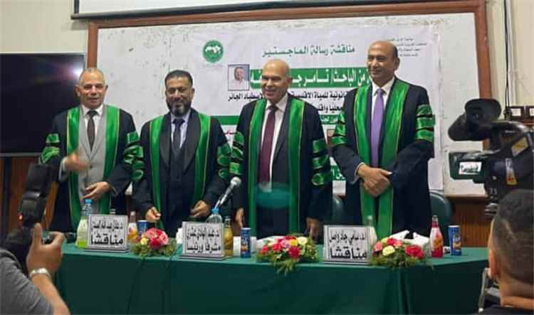 الماجستير بمرتبة الشرف للباحث تامر خليفة من معهد البحوث والدراسات العربية بالقاهرة