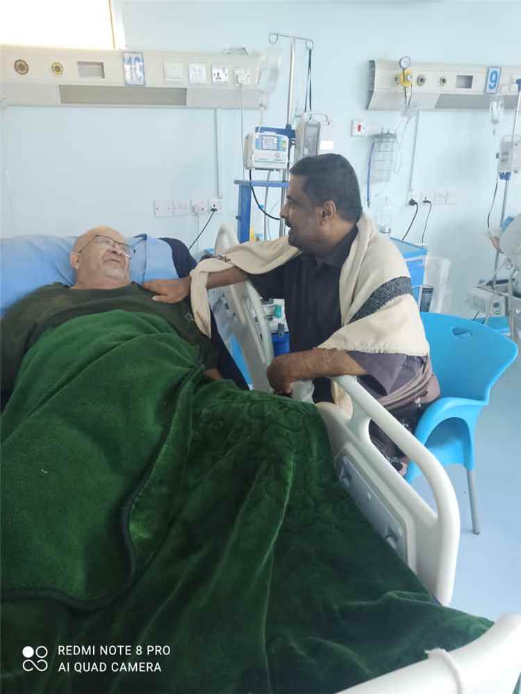 رئيس الائتلاف الوطني الجنوبي بأبين يزور الأستاذ ناصر عوض موسى للاطمئنان على صحته