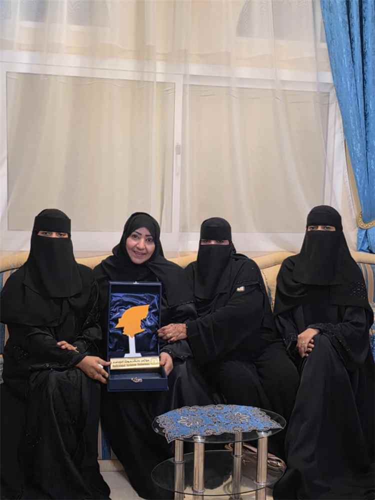 مؤتمر حضرموت الجامع يُكرّم «الشعيبي» و«غانم» بدرع الوفاء