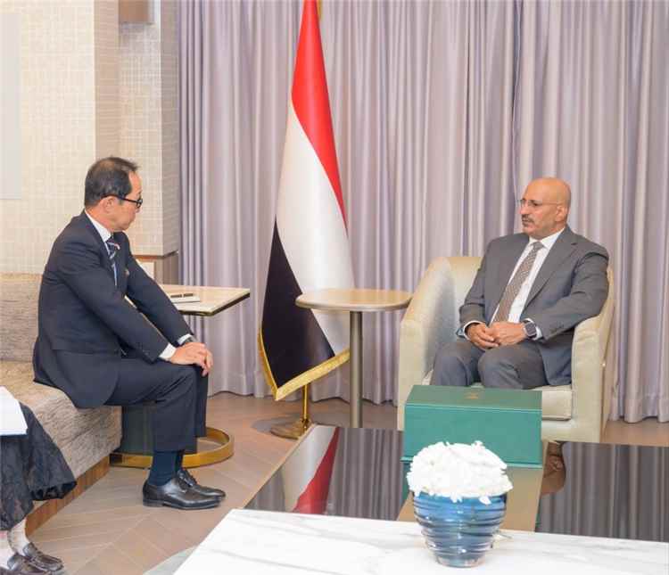 طارق صالح يبحث مع السفير الياباني العلاقات الثنائية وسبل دعم بلادنا