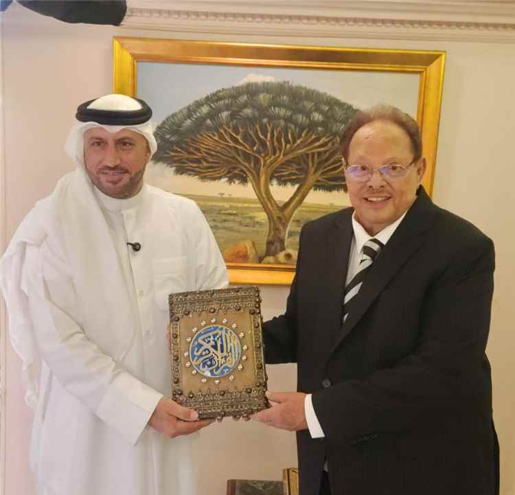 الرئيس علي ناصر محمد يبحث تطورات اليمن والمنطقة في بودكاست مطوّل مع علي المسعودي