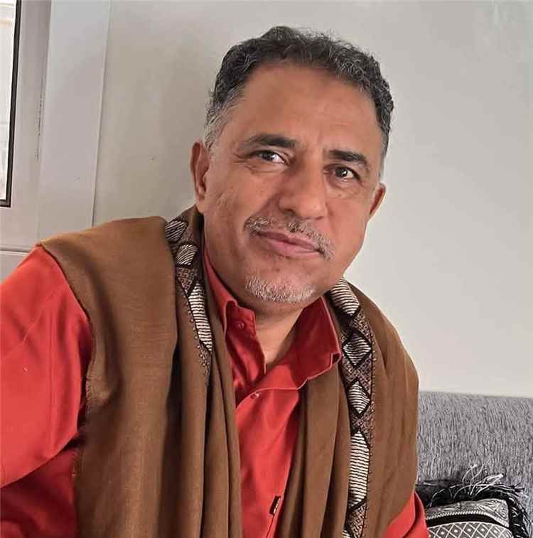 الشيخ حسن جعموم يتبرع بمائة ألف ريال سعودي لدعم طريق الشهيد محمد صالح مطيع بيافع