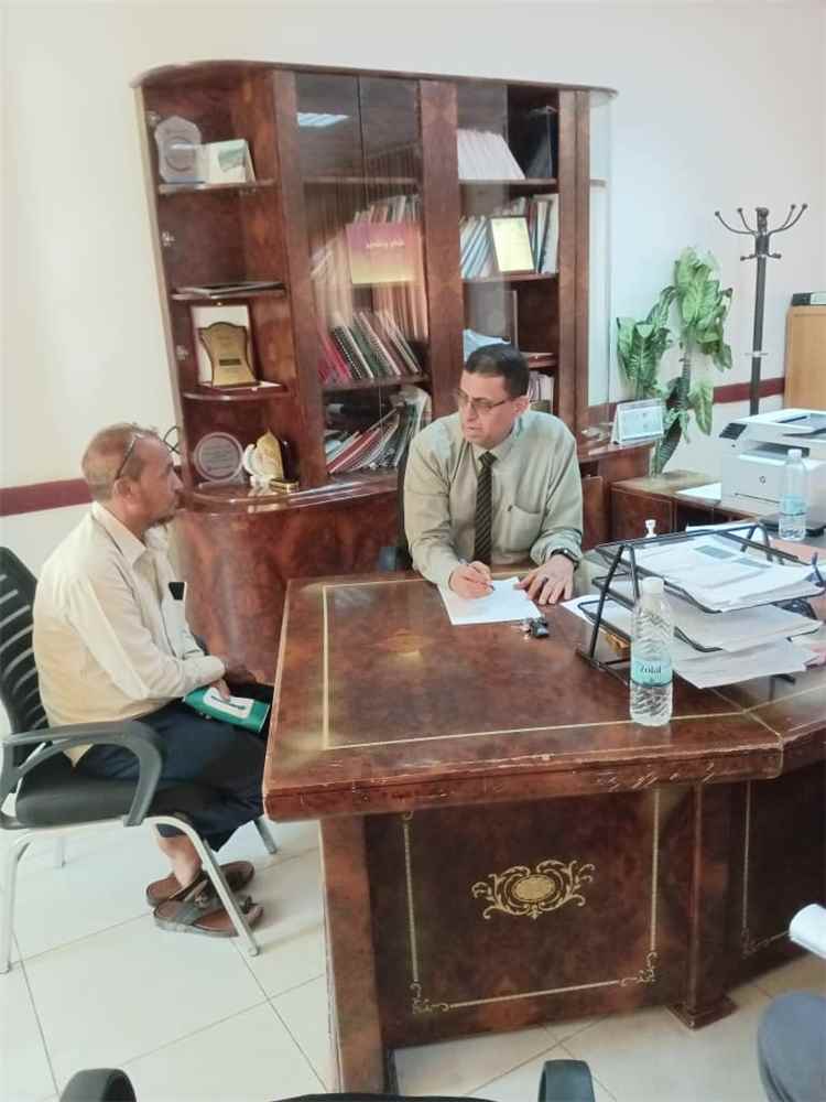 مدير عام صحة لحج ومدير مستشفى ردفان يناقشان الأوضاع الصحية وسبل تعزيز الخدمات الطبية 