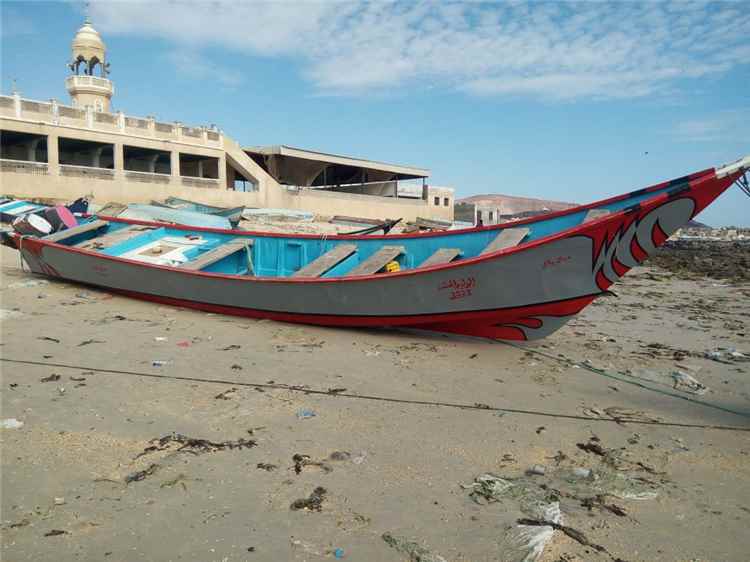 اختفاء قارب صيد في ساحل بئرعلي بشبوة 