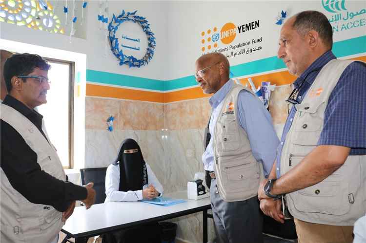 نائب ممثل صندوق الأمم المتحدة للسكان يزور مستشفيي السويدي وا