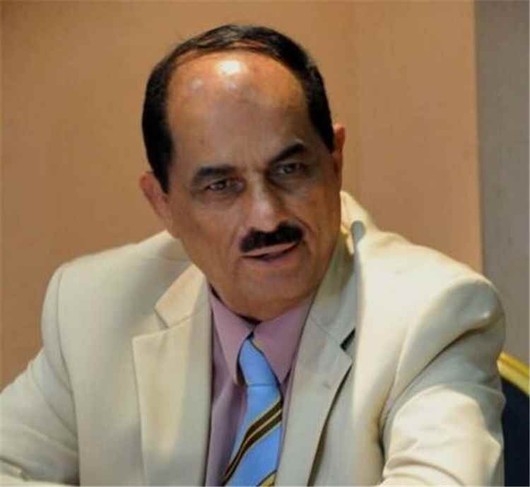 القائد محمد علي احمد يعزي بوفاة الكاتب المسرحي والسياسي سعيد عولقي 
