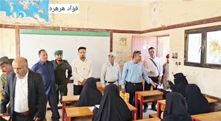صلاح الحريري يدشن الامتحانات النهائية للثانوية العامة بالحصي