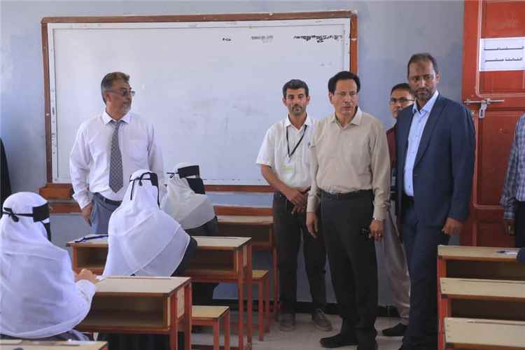 محافظ المهرة يدشن امتحانات الثانوية العامة للعام الدراسي 202