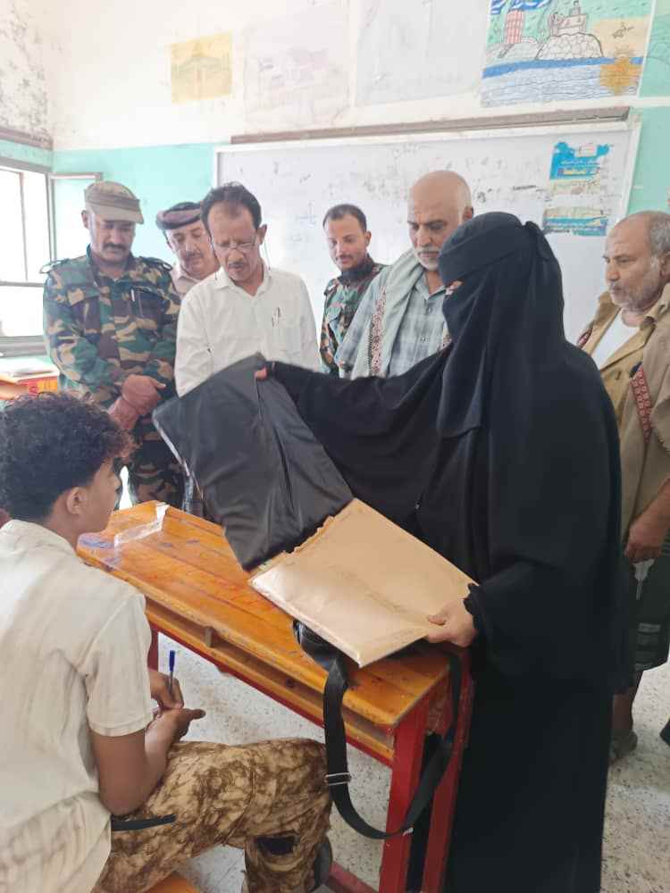 مدير مكتب التربية بالمسيمير يدشن اختبارات الثانوية العامة لل