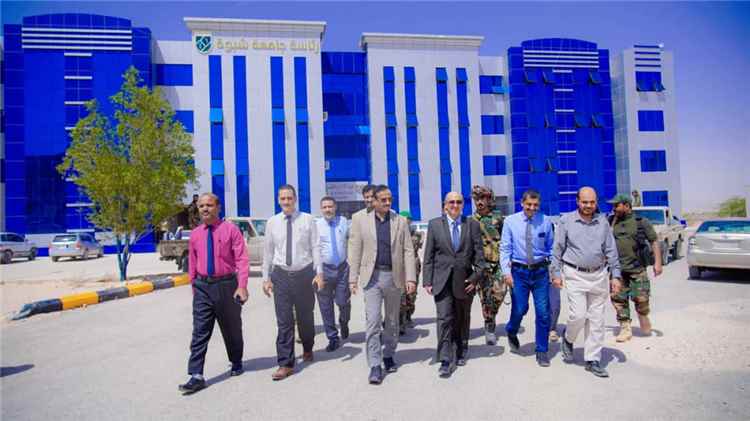 المحافظ ابن الوزير يدشن عملية القيد والتسجيل للطلاب بجامعة ش