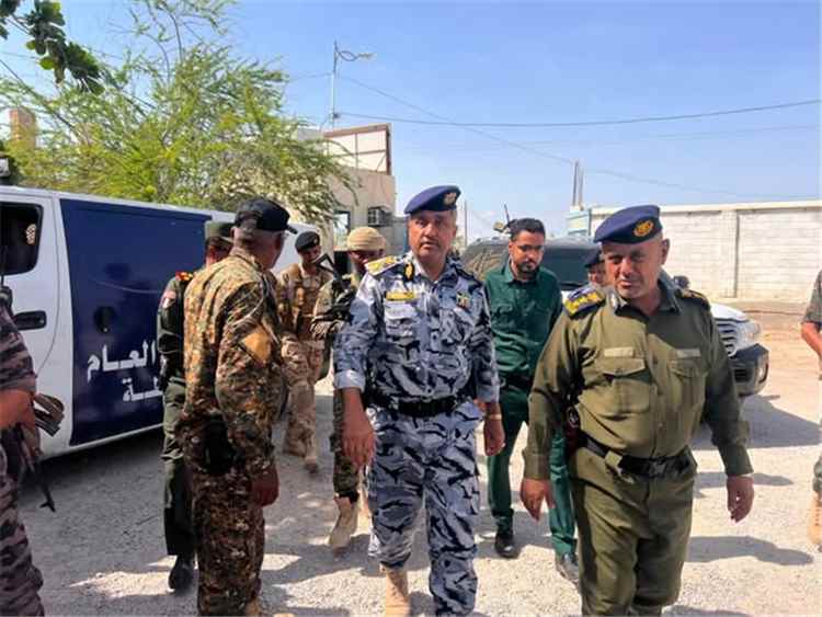 العميد الجابري يتفقد أمن غيل باوزير ويؤكد استقرار الأوضاع ال