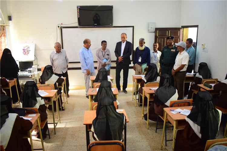 تدشين اختبارات الثانوية العامة لـ5562 طالباً وطالبة في 103 م