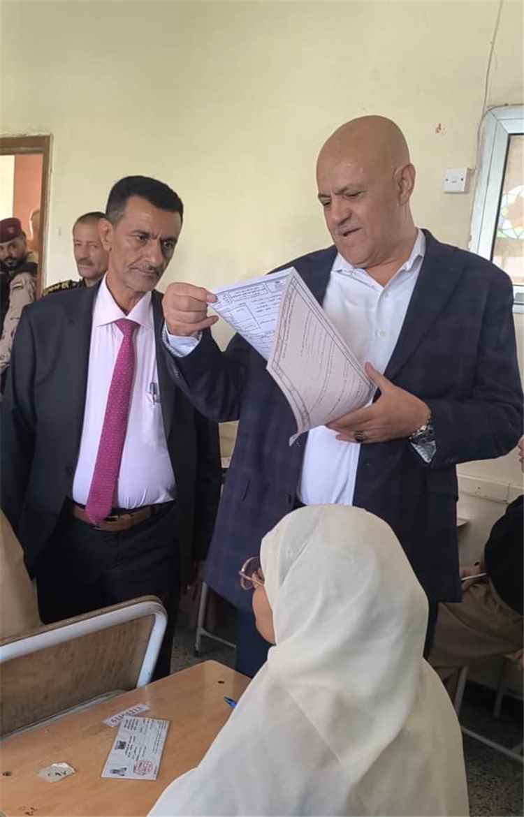 محافظ تعز نبيل شمسان يدشن امتحانات الثانوية العامة ويؤكد: ال